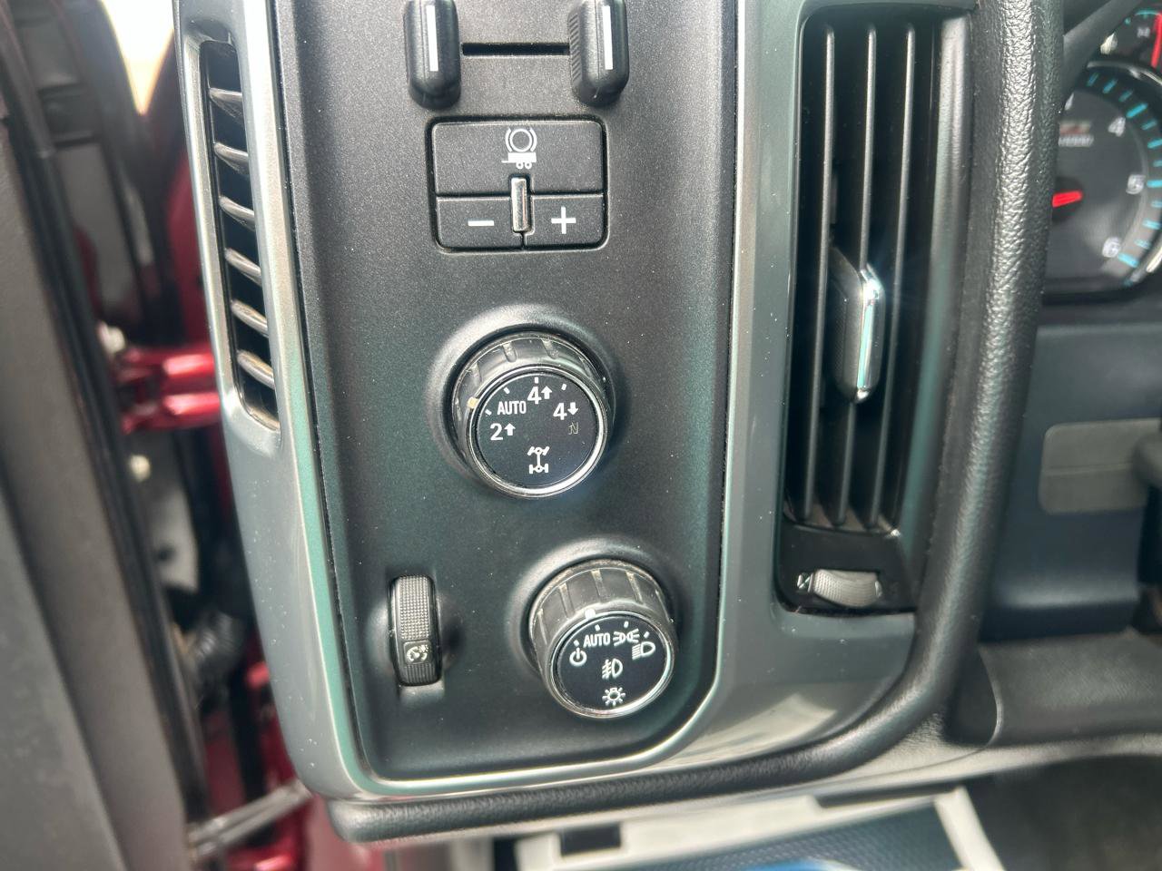 Used 2016 Chevrolet Silverado 1500 LT w/ All Star Edition image 16