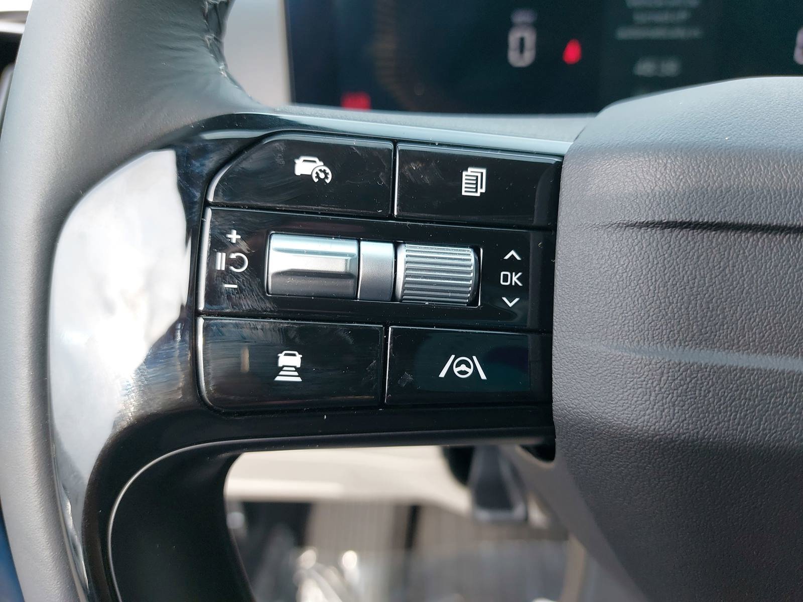 New 2026 Kia Sorento EX FWD image 18