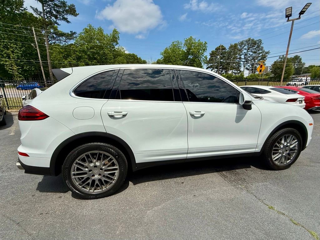 Used 2015 Porsche Cayenne S w/ Premium Package AWD/4WD image 4