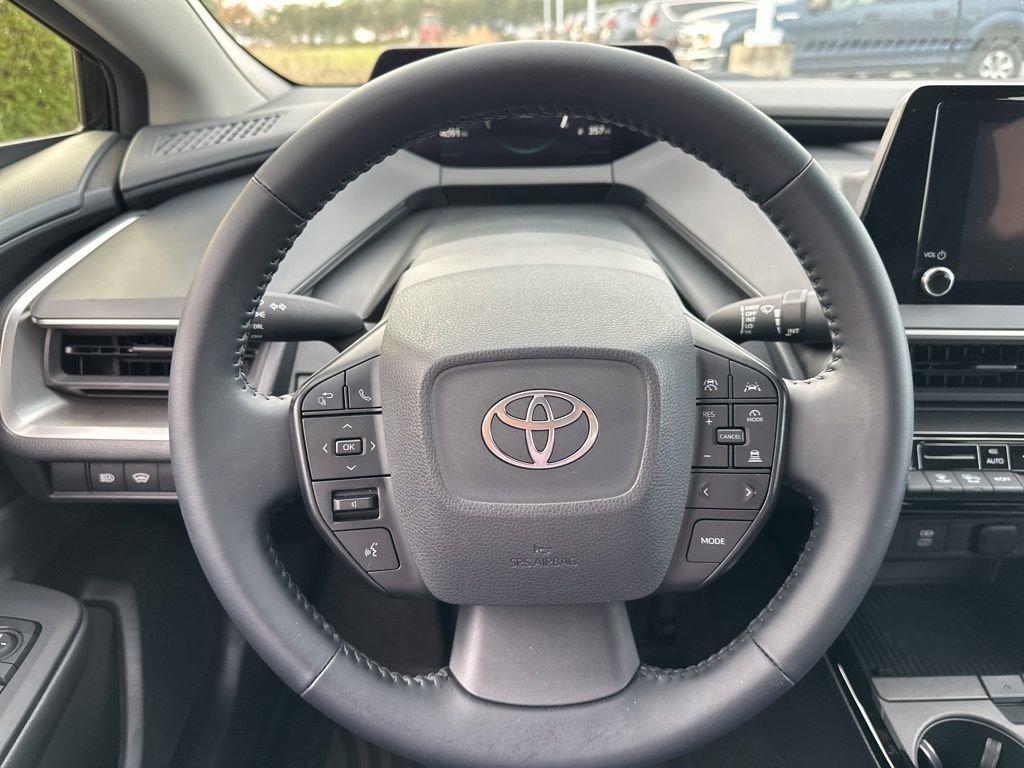 Used 2024 Toyota Prius LE image 12