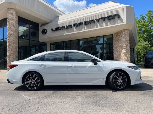 Used 2019 Toyota Avalon Touring w/ Advanced Safety Package FWD image 2