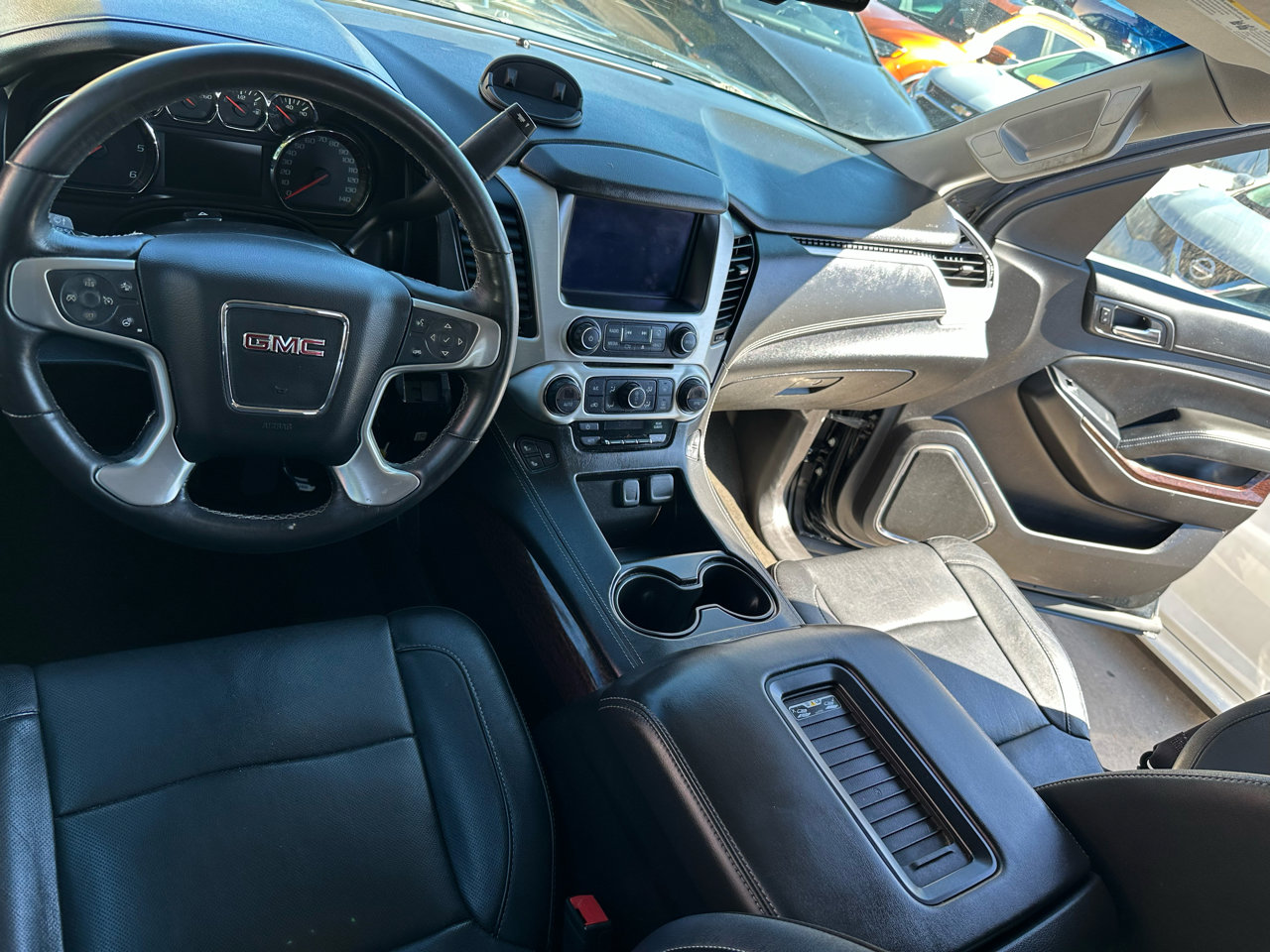 Used 2015 GMC Yukon SLT image 22