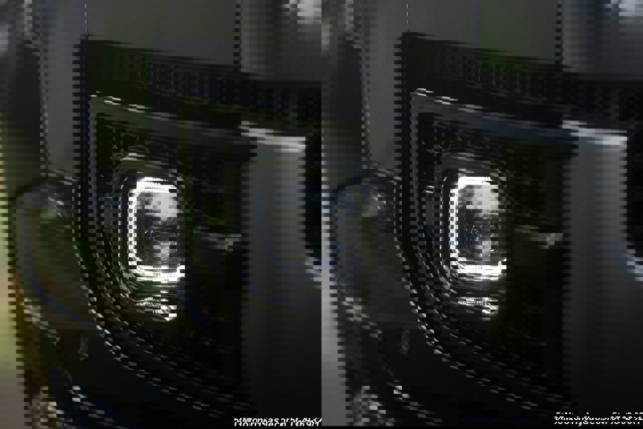 Used 2024 Land Rover Defender 90 V8 image 6