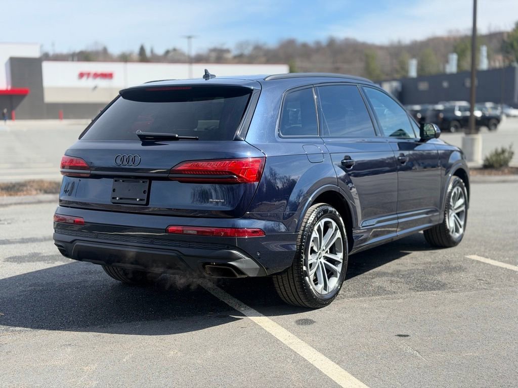 Certified 2025 Audi Q7 2.0T Premium w/ Convenience Plus Package image 7