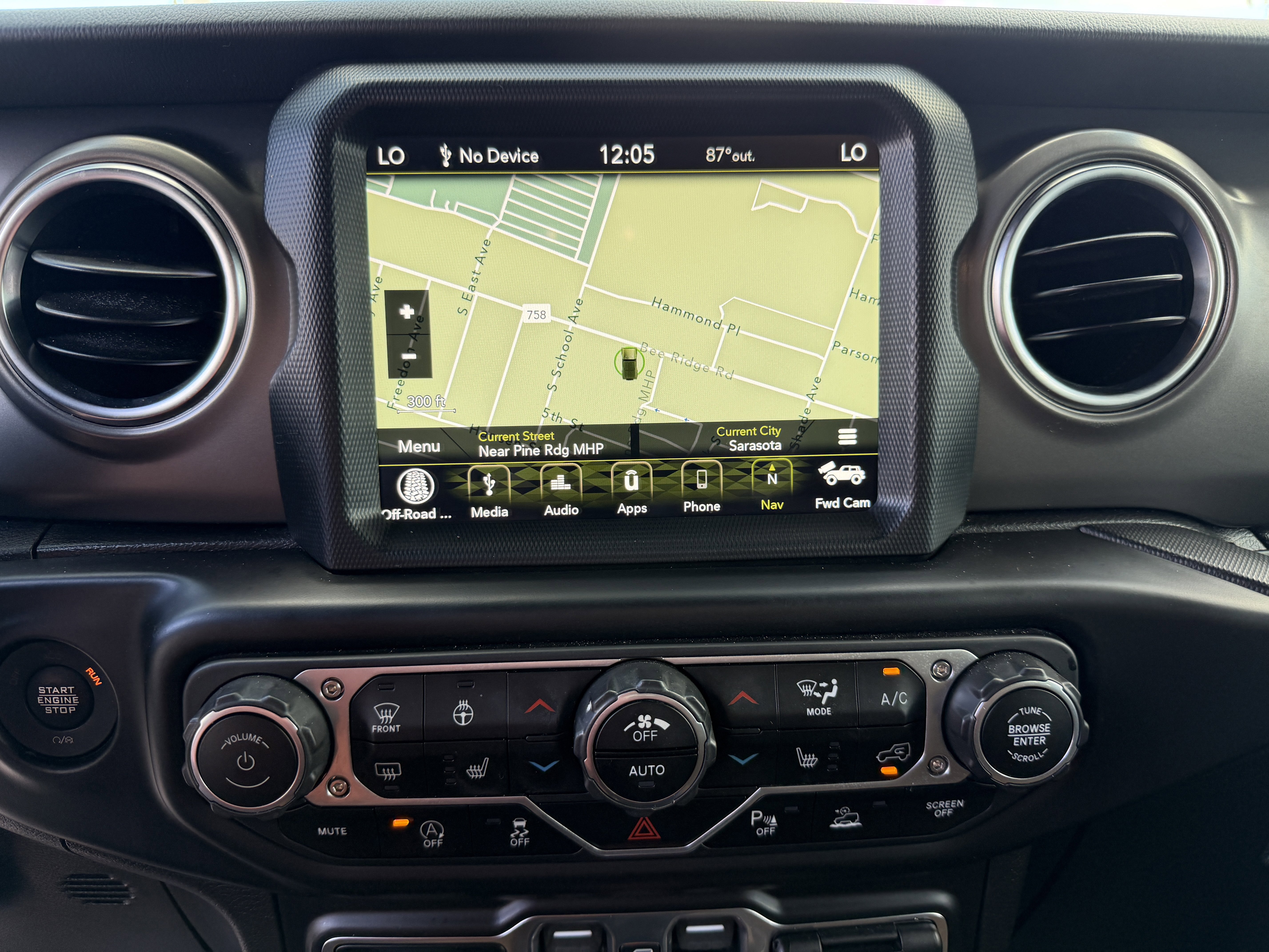 Used 2022 Jeep Wrangler Unlimited Rubicon w/ Xtreme Recon 35" Tire Package image 19