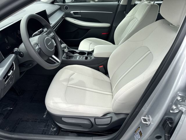 Certified 2025 Hyundai Sonata SE image 9