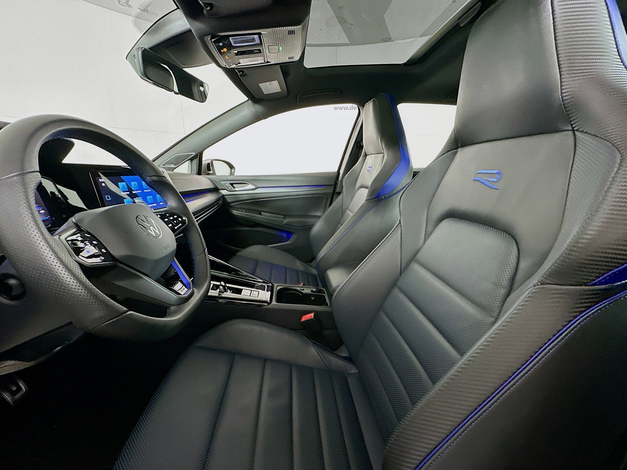 Used 2024 Volkswagen Golf R w/ MDO Package image 19