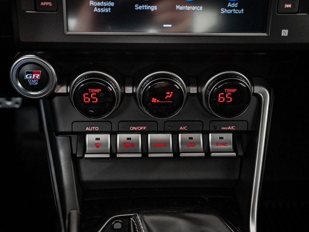 Used 2024 Toyota GR86 Premium image 32