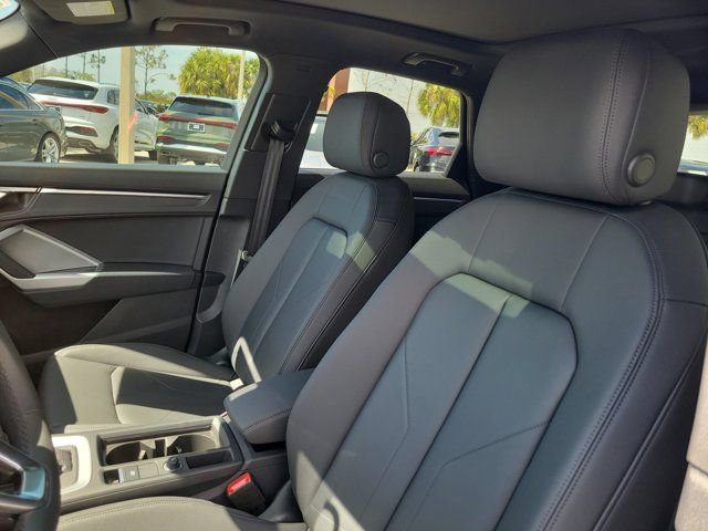 Certified 2025 Audi Q3 2.0T Premium Plus image 16