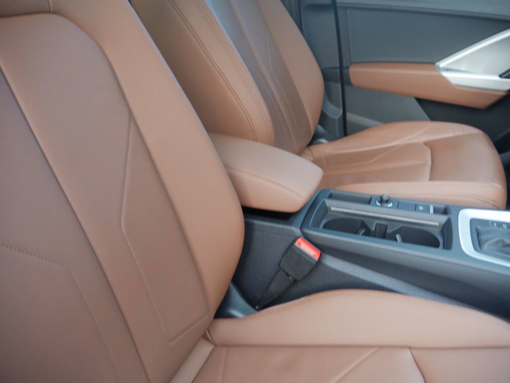 Used 2023 Audi Q3 2.0T Premium w/ Convenience Package image 30