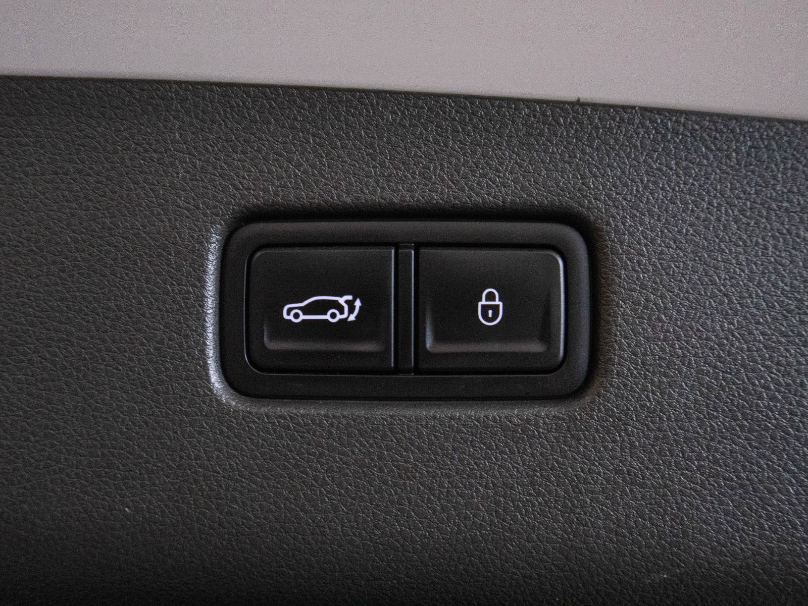 Used 2022 Genesis GV70 2.5T w/ Advanced Package AWD/4WD image 26