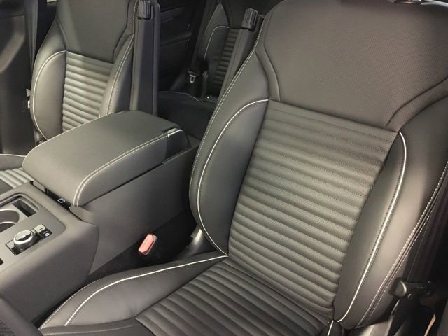 New 2024 Land Rover Discovery Dynamic SE image 20