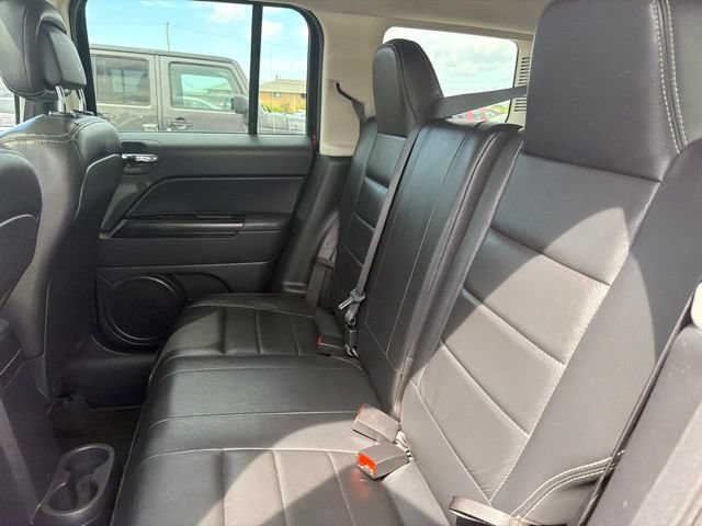 Used 2016 Jeep Patriot High Altitude AWD/4WD image 18