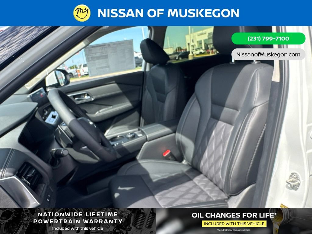 New 2026 Nissan Rogue Platinum w/ Platinum Premium Package AWD/4WD image 14
