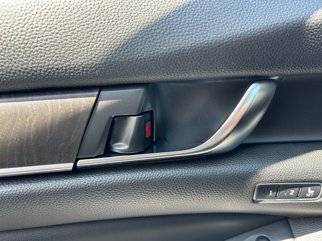 Used 2018 Honda Accord Touring image 54
