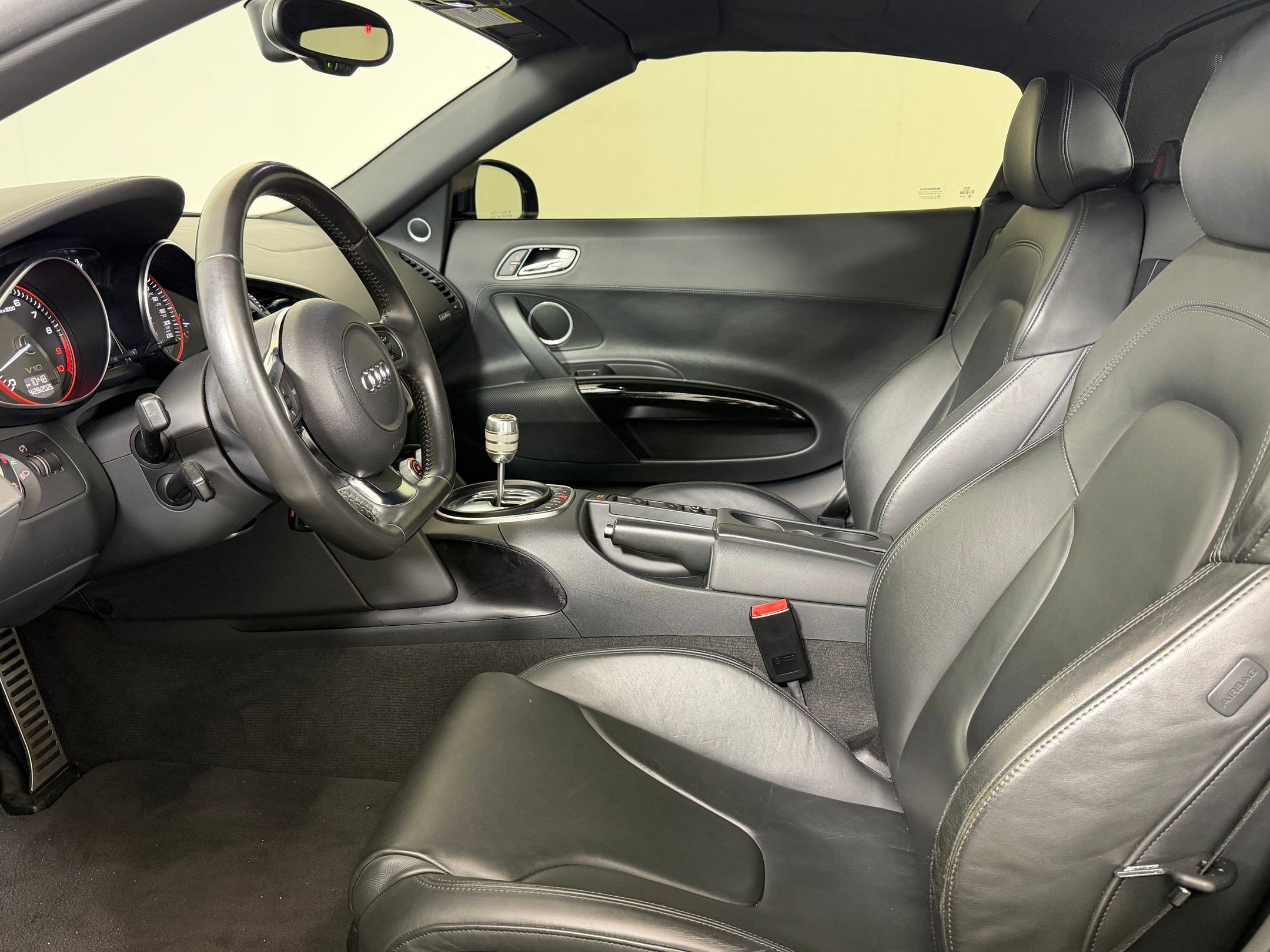 Used 2012 Audi R8 V10 AWD/4WD image 5
