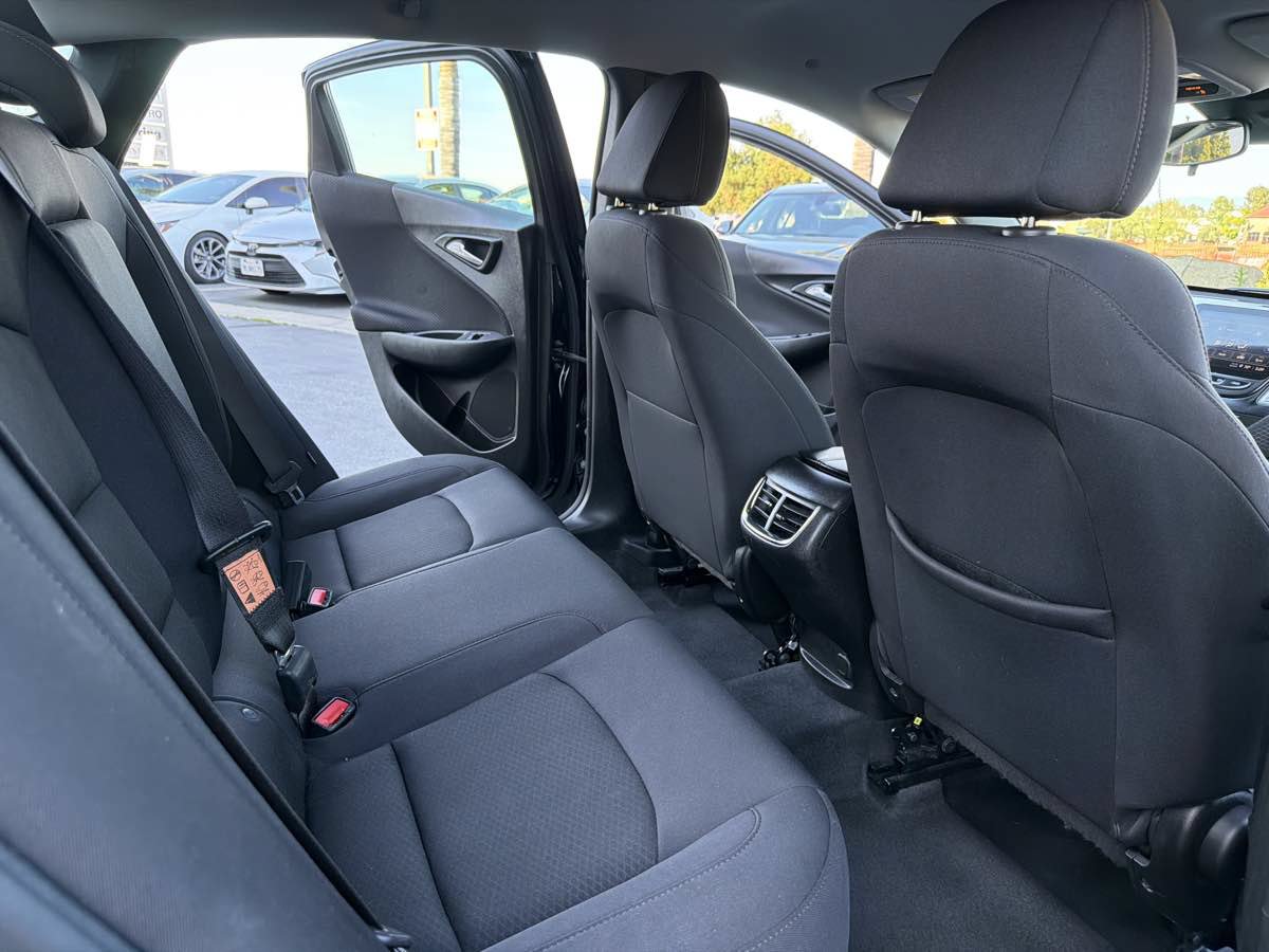 Used 2023 Chevrolet Malibu LT FWD image 22