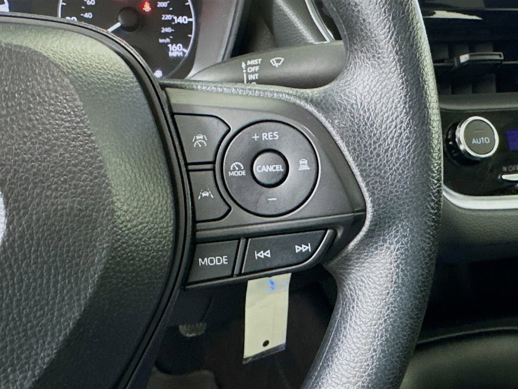 Used 2024 Toyota Corolla LE image 9