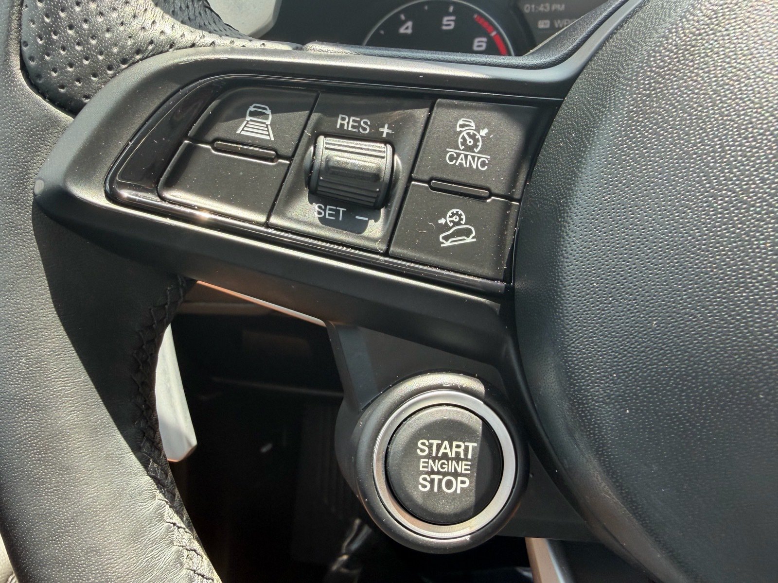 Used 2023 Alfa Romeo Stelvio Sprint RWD image 29