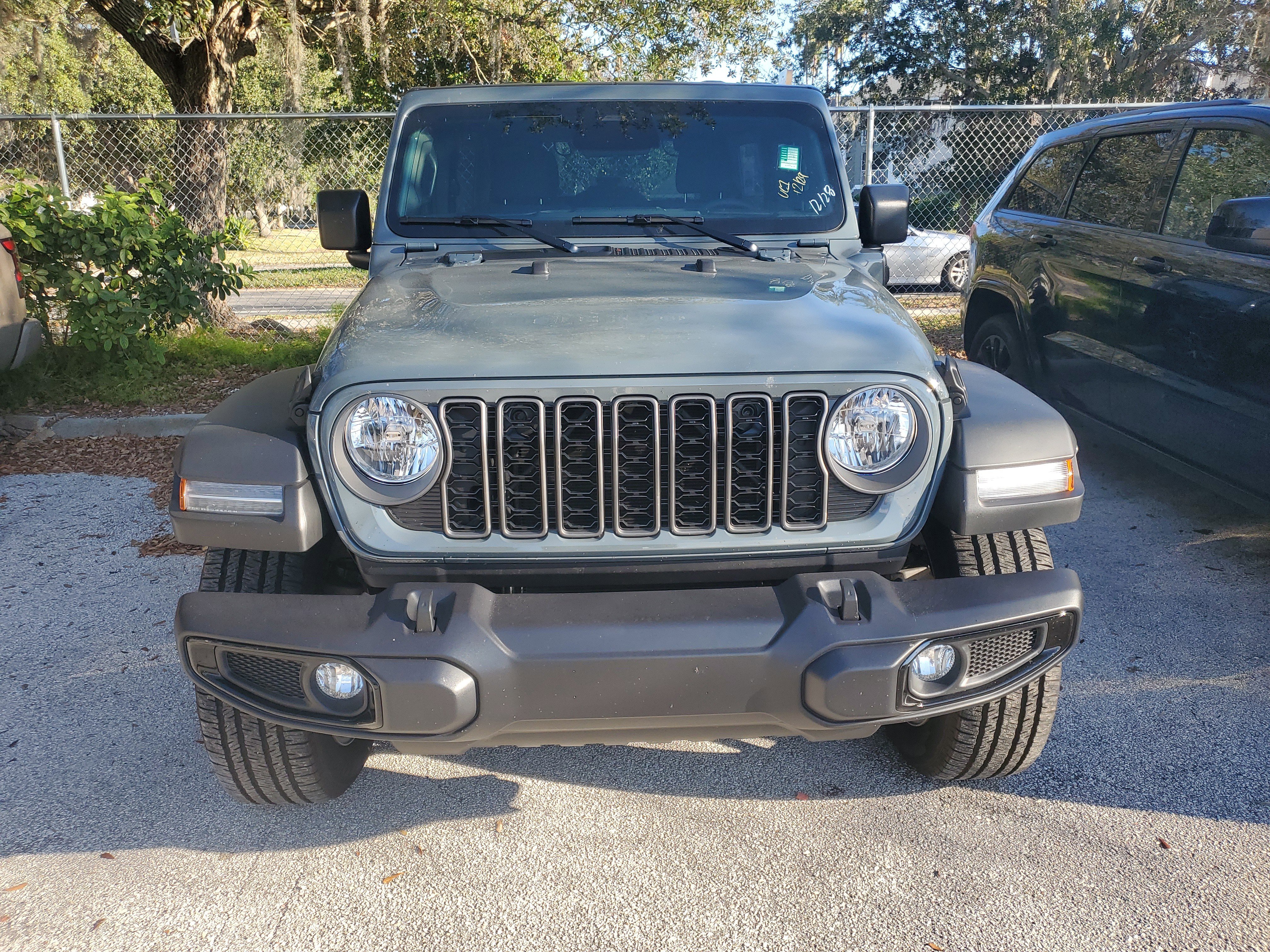 Used 2025 Jeep Wrangler Sport S w/ Convenience Group image 2
