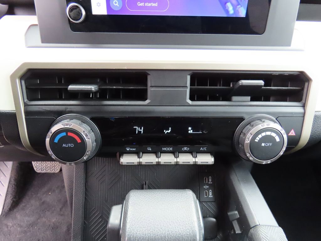 Used 2024 Toyota Tacoma TRD Off-Road image 26