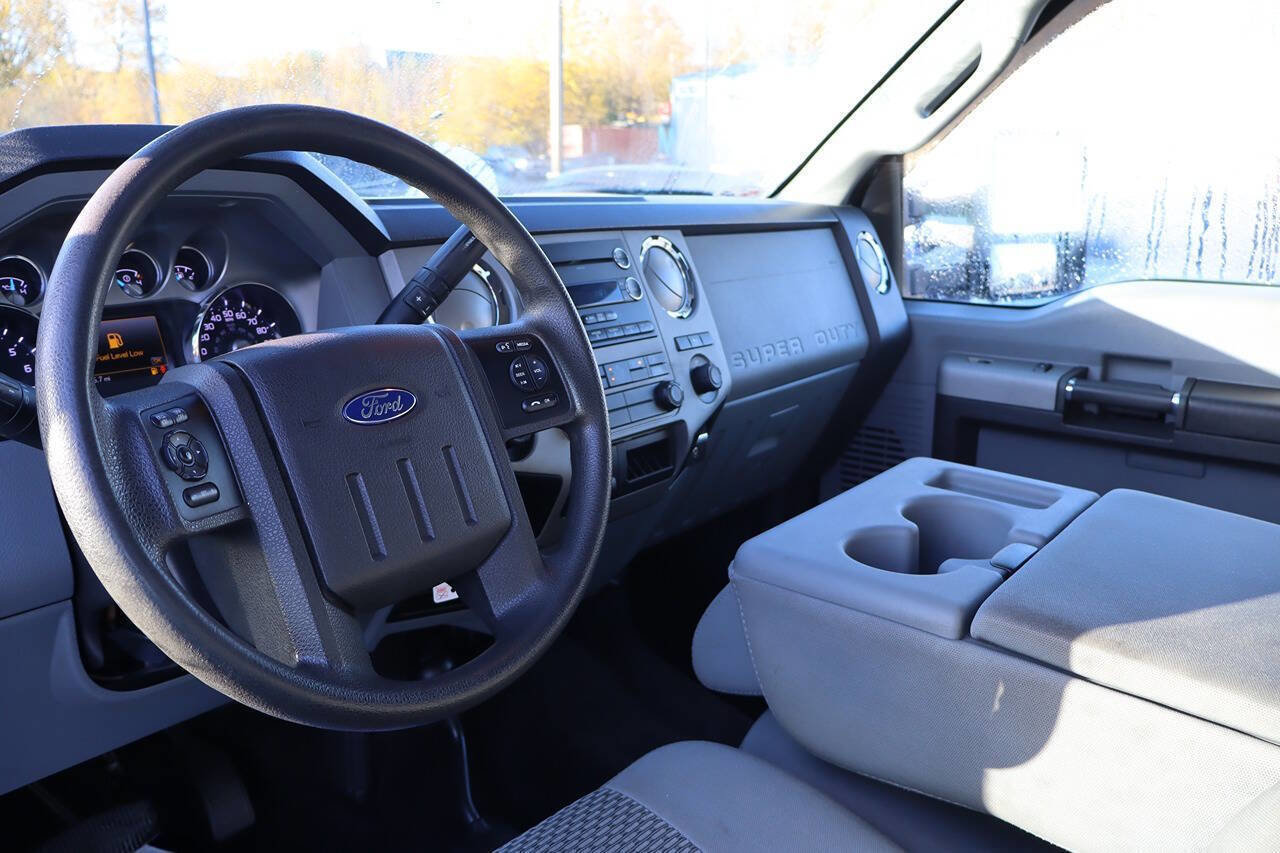 Used 2015 Ford F250 XLT w/ XLT Premium Package image 13