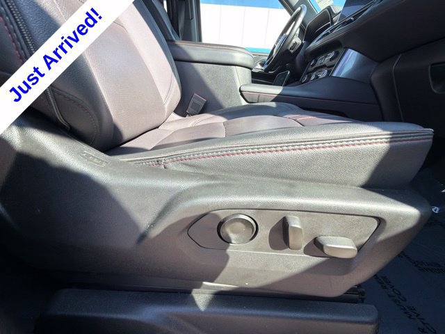 Used 2024 Chevrolet Suburban RST w/ Luxury Package AWD/4WD image 28