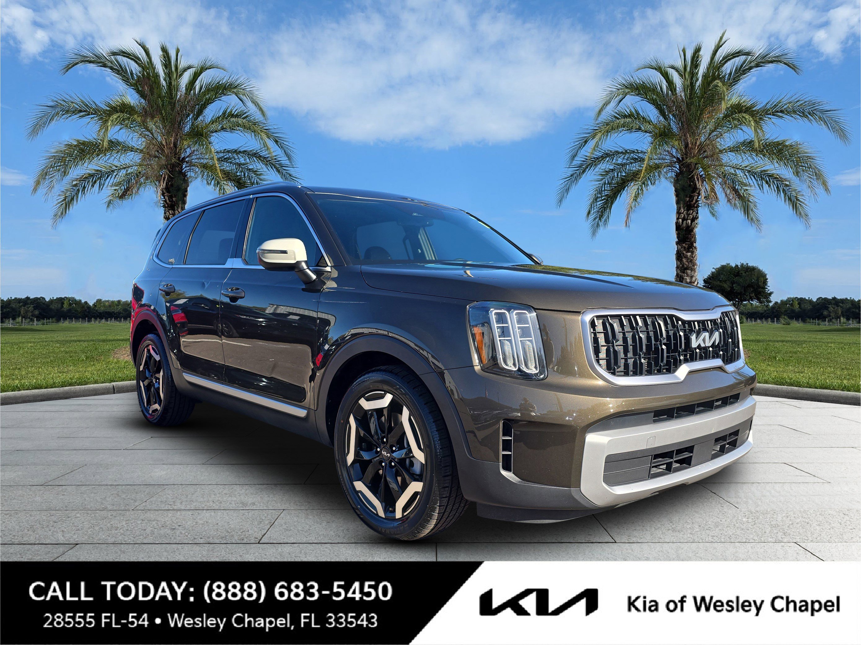 Certified 2023 Kia Telluride EX w/ EX Captain's Chair Package
