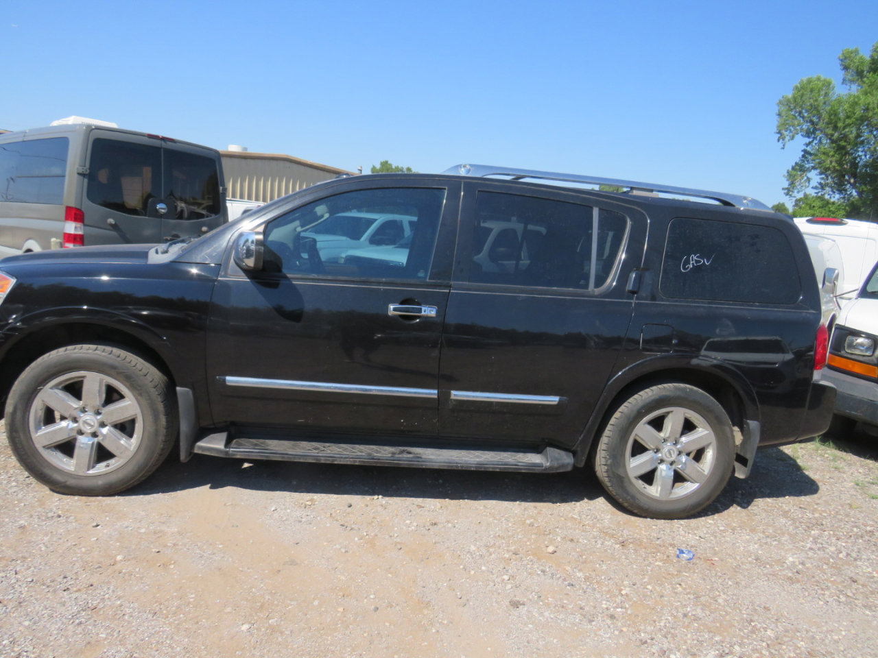 Used 2011 Nissan Armada Platinum image 38