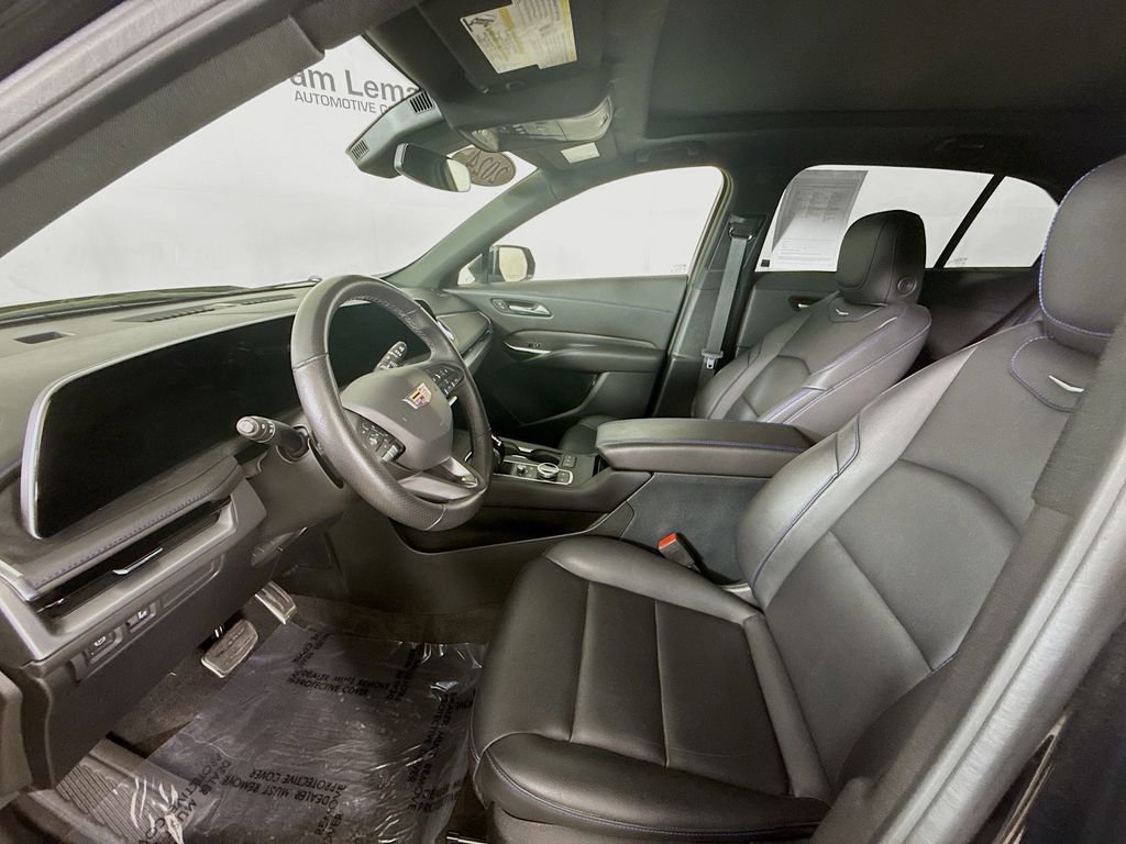Used 2024 Cadillac XT4 Sport w/ Cold Weather Package image 22