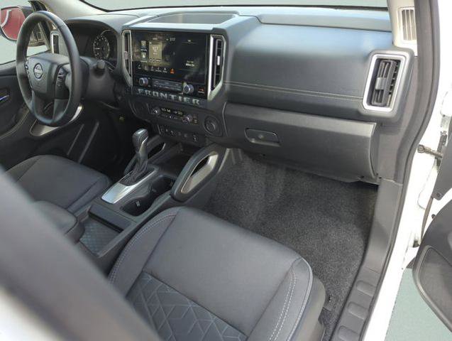 Certified 2025 Nissan Frontier SV w/ SV Convenience Package image 21