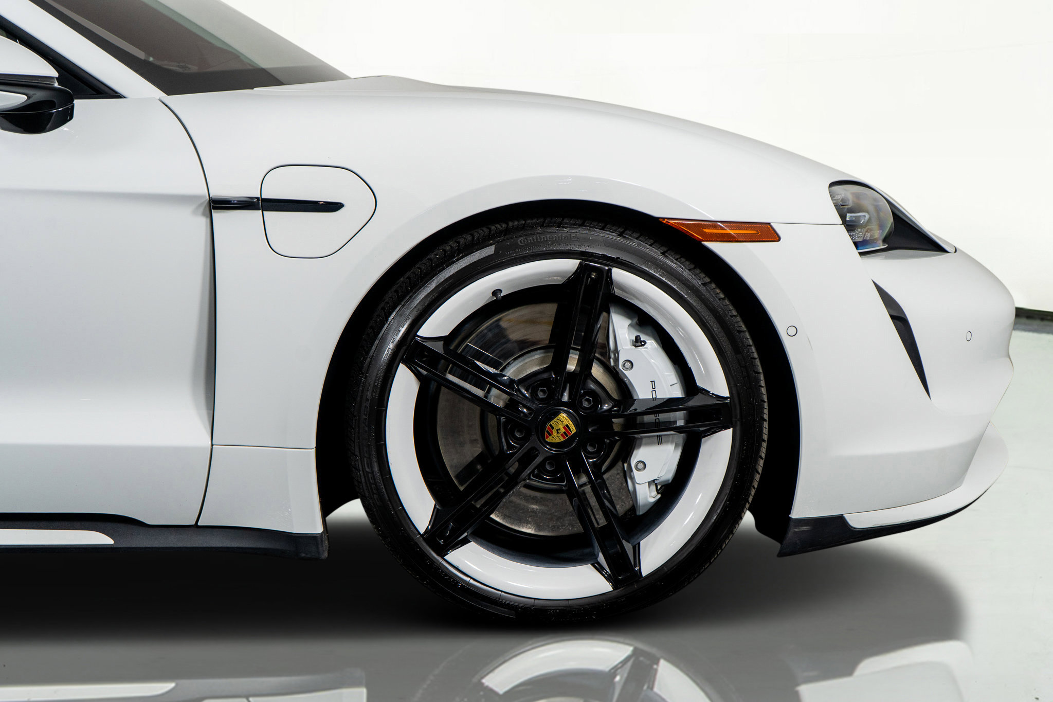 Used 2024 Porsche Taycan Turbo w/ Premium Package image 6