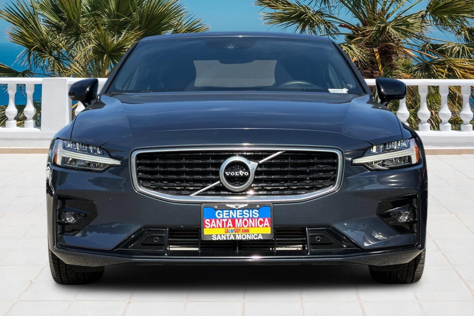 Used 2019 Volvo S60 T5 R-Design image 9