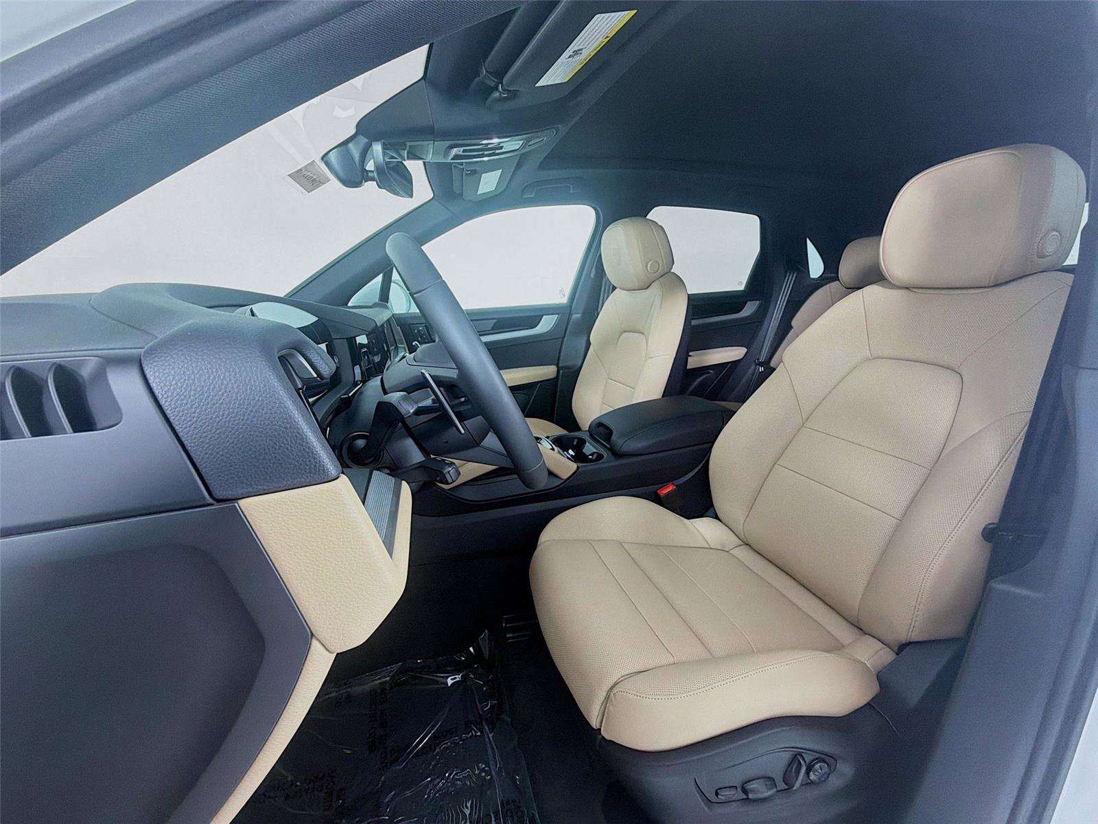 New 2026 Porsche Cayenne image 5