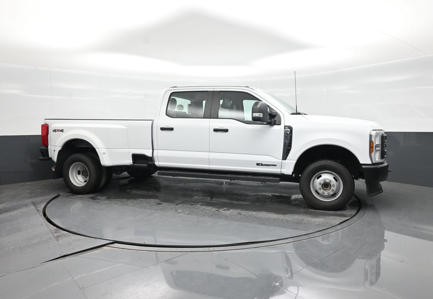 Certified 2024 Ford F350 XL AWD/4WD image 12
