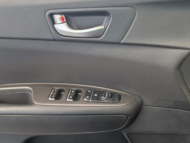 Used 2020 Kia Optima S image 25