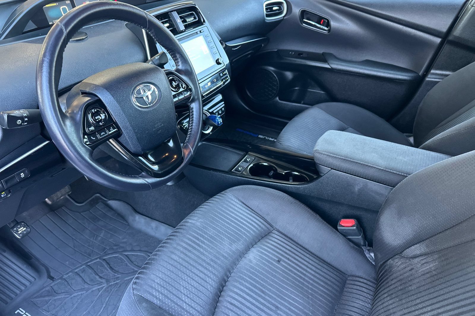 Used 2020 Toyota Prius Prime LE FWD image 9
