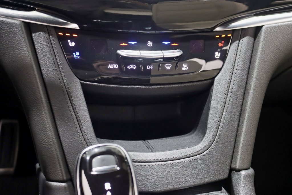 Used 2021 Cadillac XT6 Sport AWD/4WD image 23