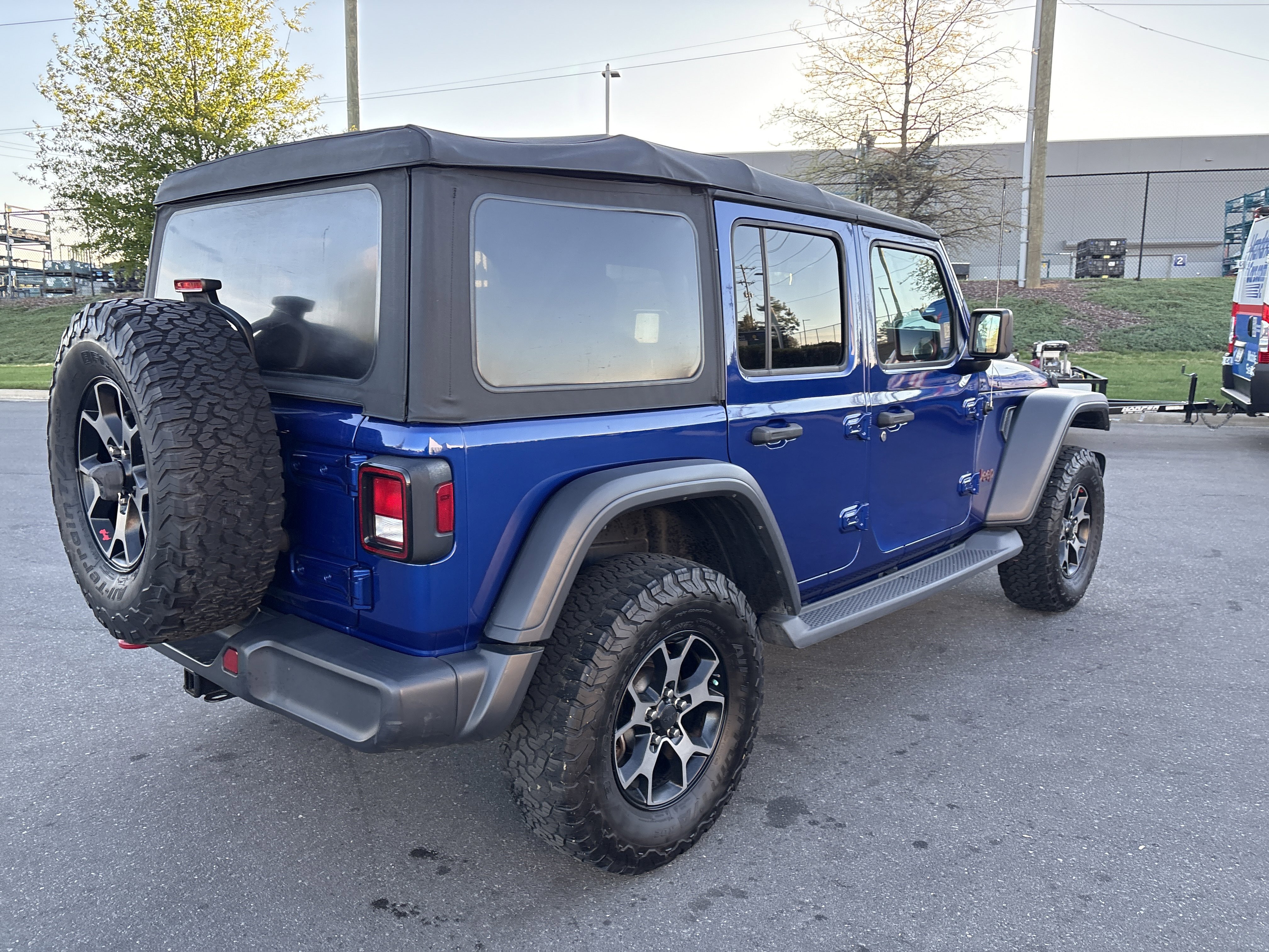 Used 2018 Jeep Wrangler Unlimited Rubicon AWD/4WD image 9