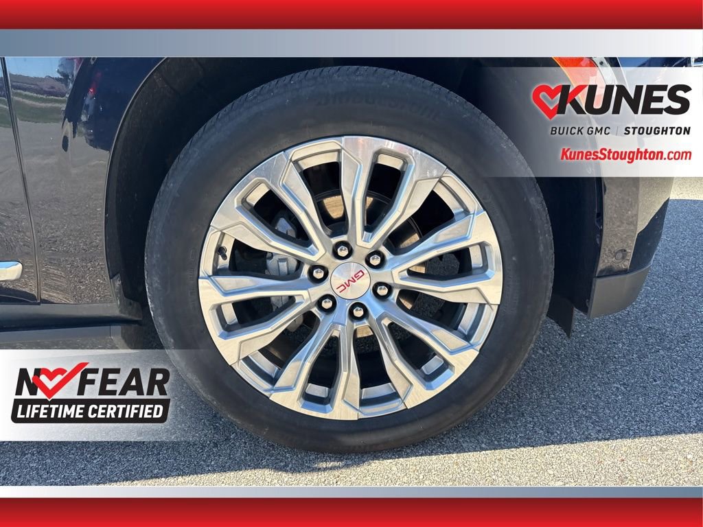 Used 2024 GMC Yukon Denali w/ Denali Reserve Package image 15