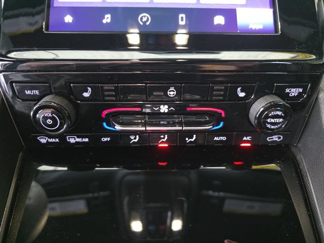 Used 2023 Jeep Grand Cherokee Altitude AWD/4WD image 22