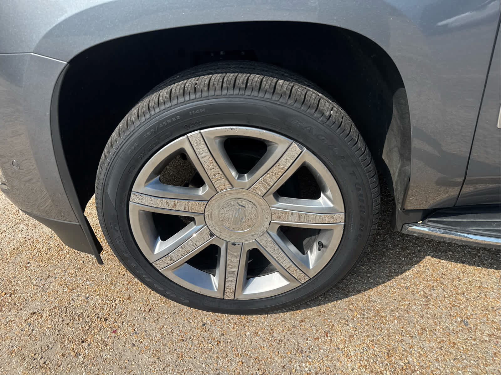 Used 2020 Cadillac Escalade Luxury RWD image 12