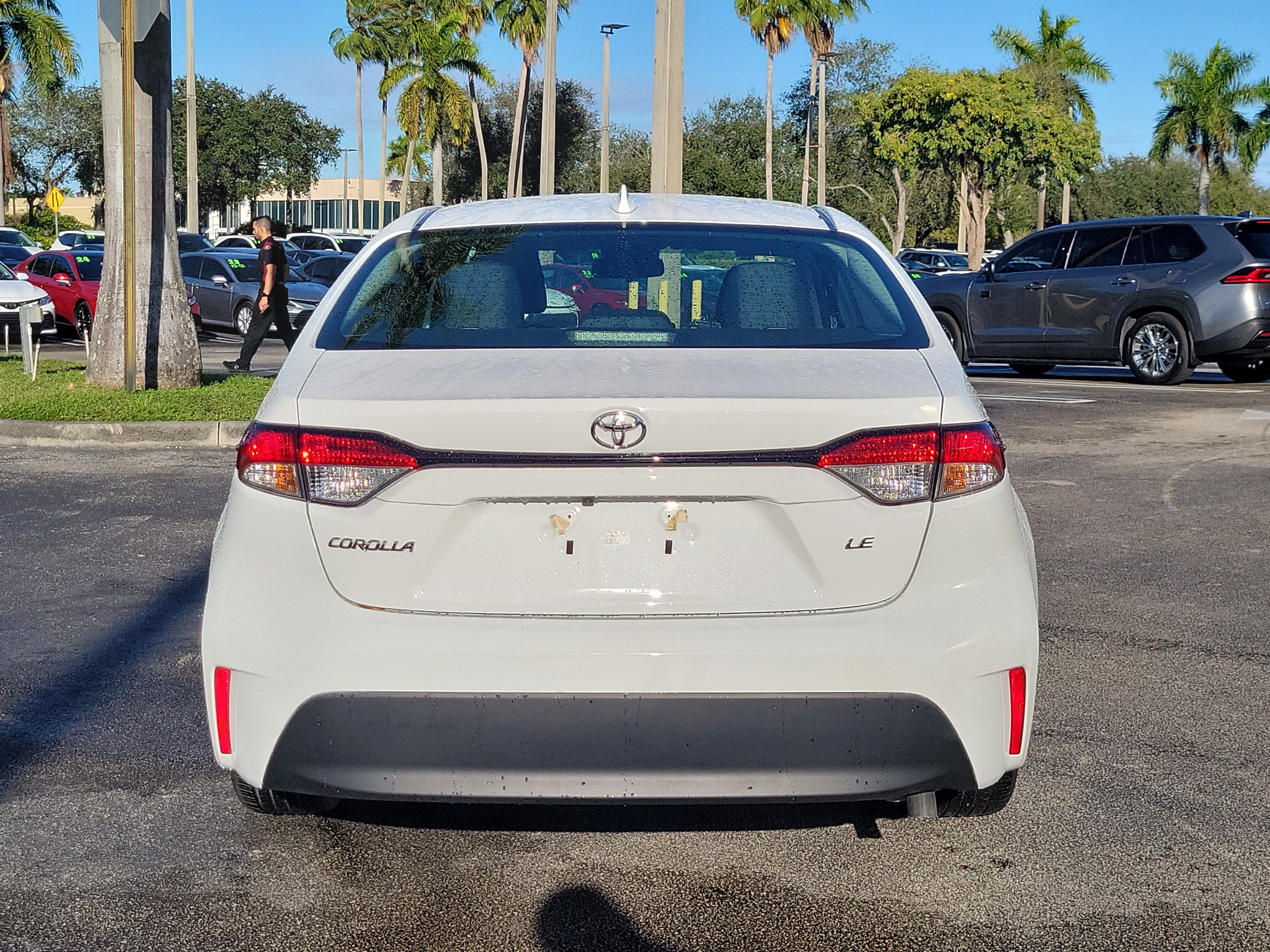 Used 2023 Toyota Corolla LE image 6