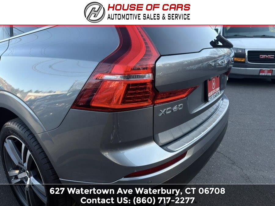 Used 2018 Volvo XC60 T5 Momentum w/ Vision Package image 17