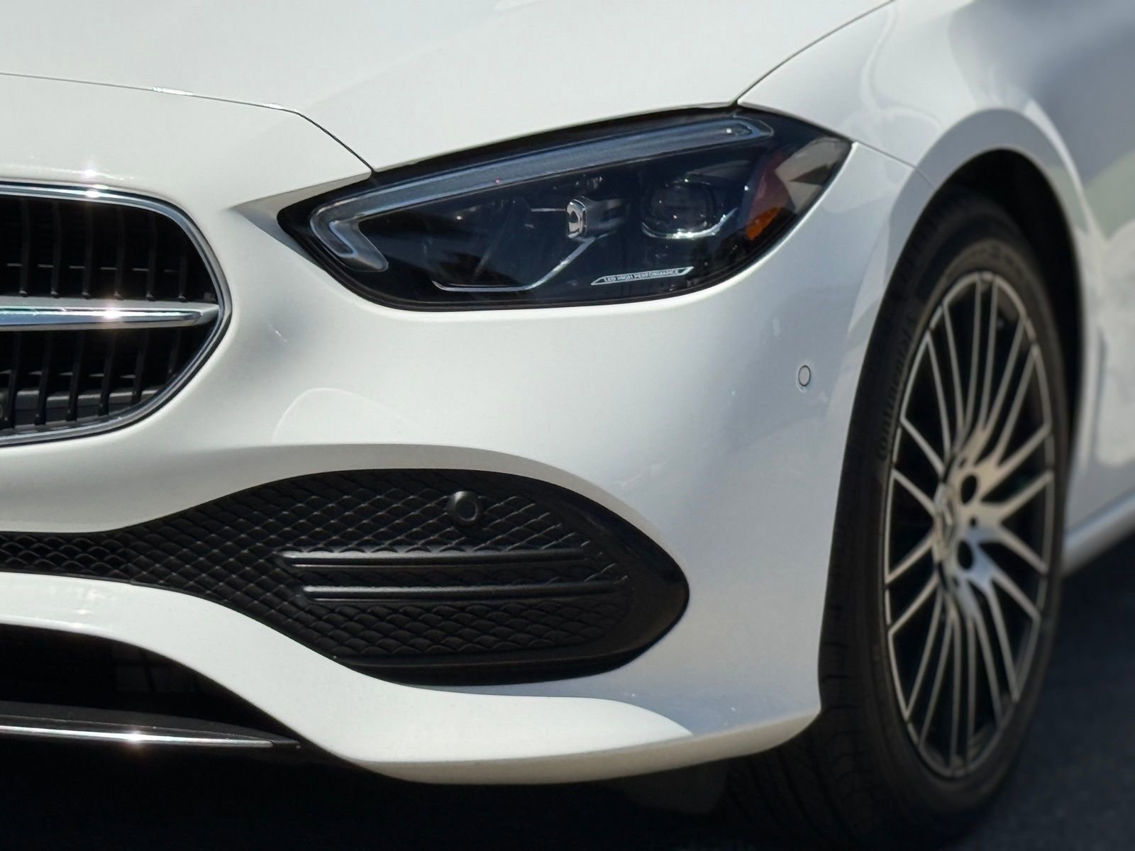 Used 2024 Mercedes-Benz C 300 Sedan image 4