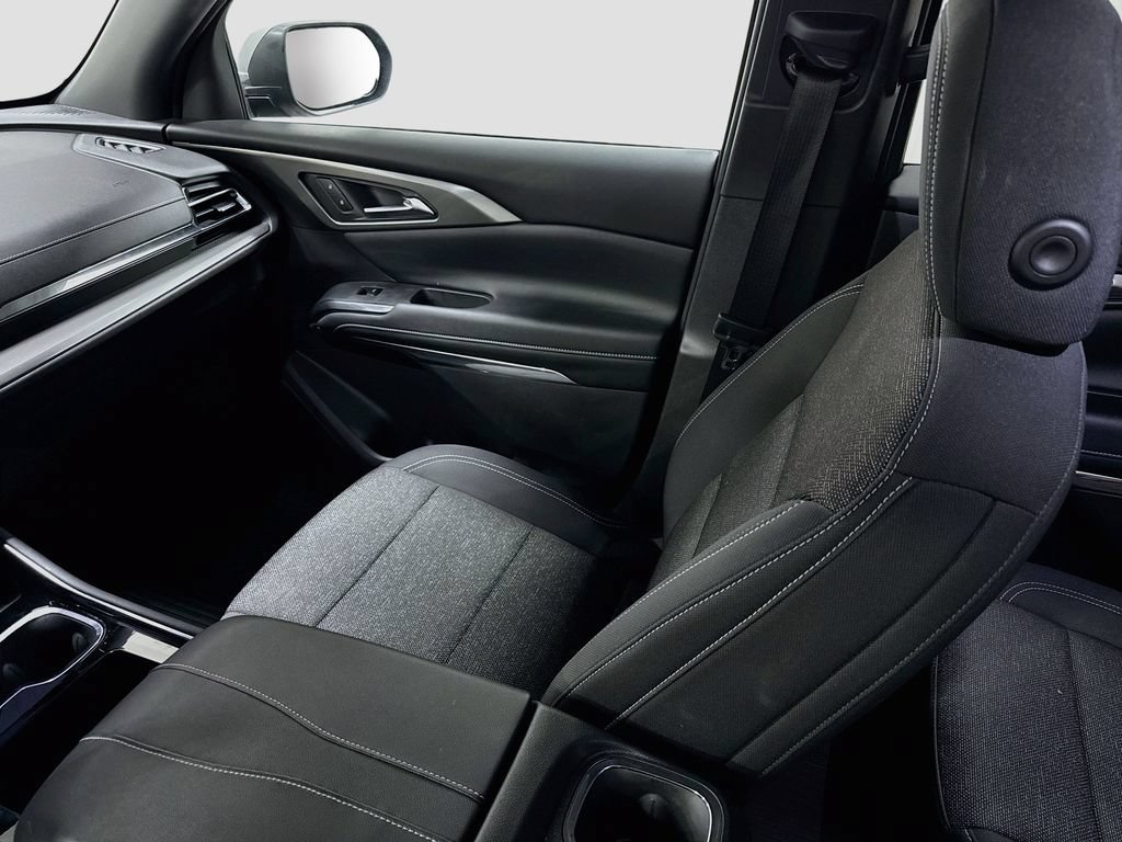 Used 2026 Chevrolet Traverse LT w/ LPO, Floor Liner Package FWD image 24