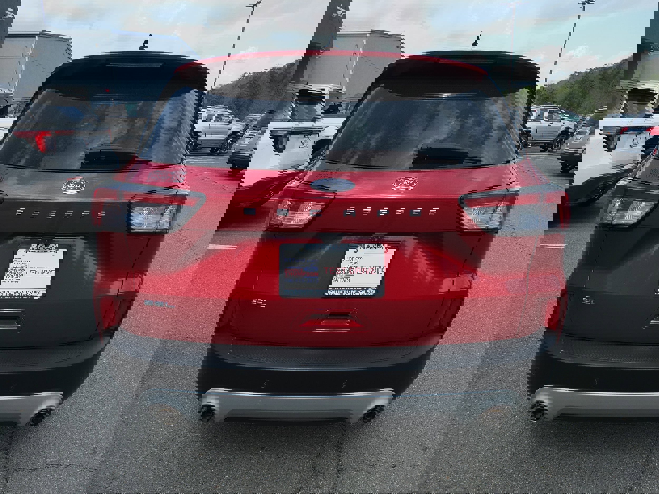 Used 2021 Ford Escape SEL w/ Technology Package image 4