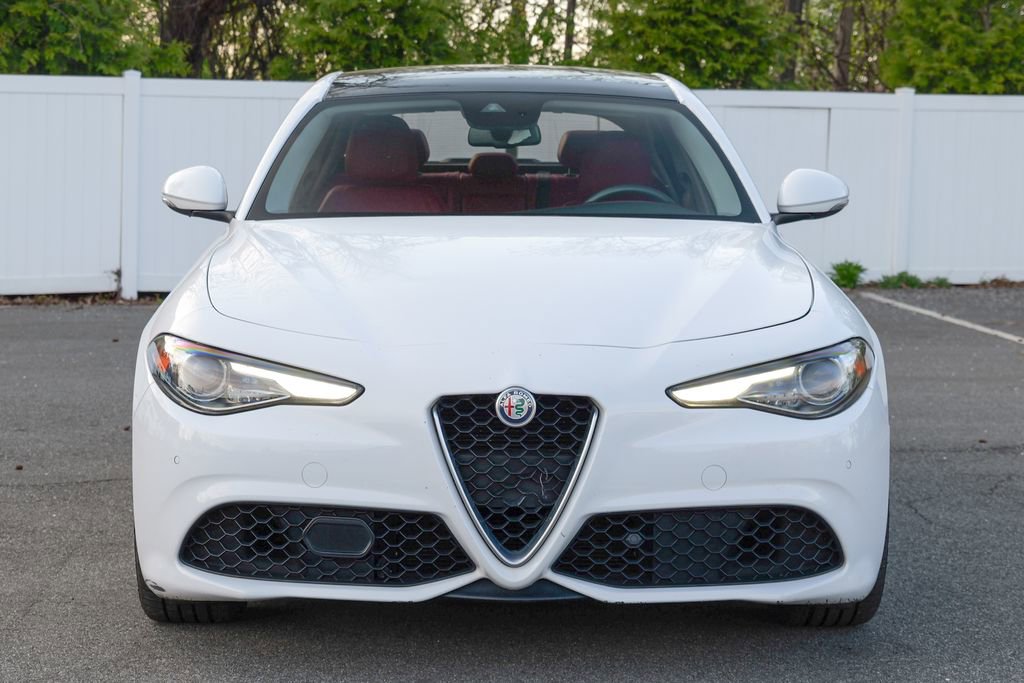 Used 2017 Alfa Romeo Giulia Ti w/ TI 19" Sport Package AWD/4WD image 2