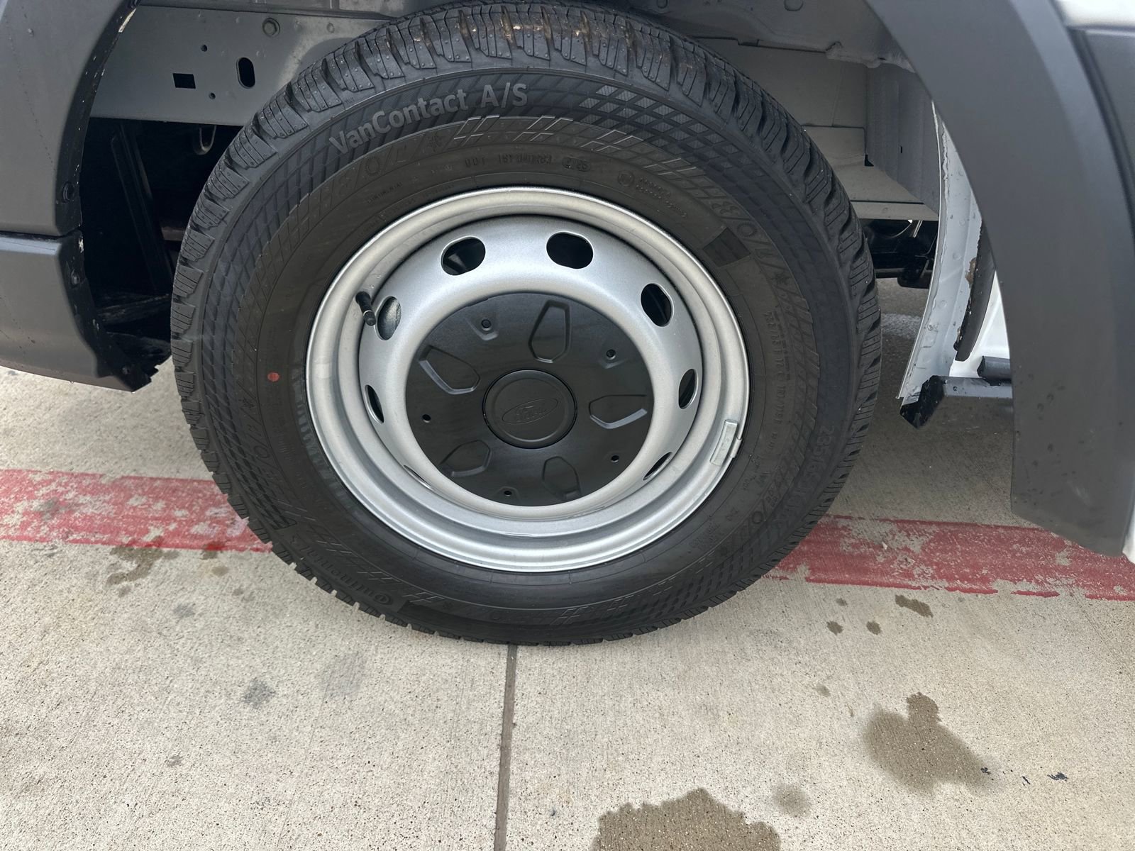 New 2026 Ford Transit 250 148 Medium Roof w/ Load Area Protection Package image 25