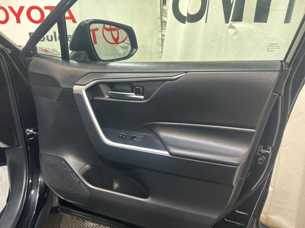 Used 2024 Toyota RAV4 XLE w/ Convenience Package image 11